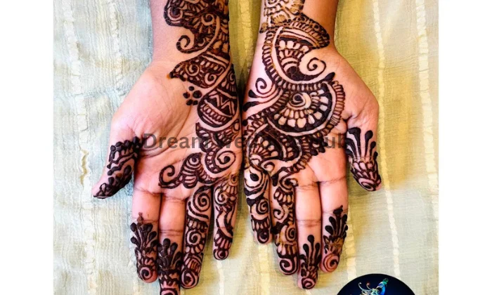 Arpita Mehendi Artist