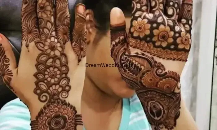 Arun Mehndi Art  Classes