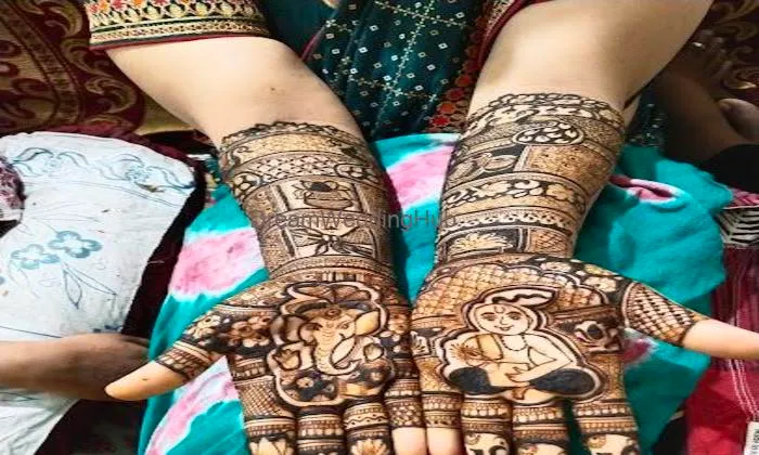 Aruna Mehendi Designer