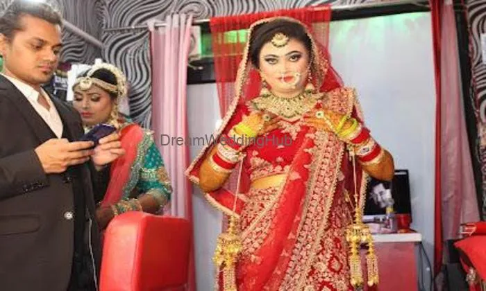 Ashi Beauty Parlour