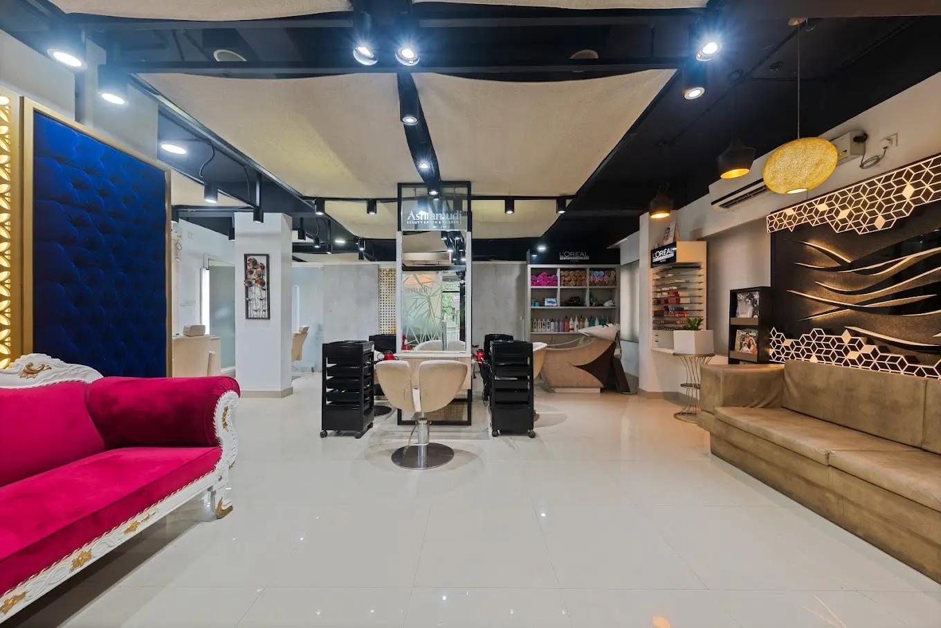 Ashtamudi Beauty Saloon