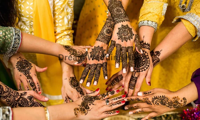 Ashwinis Mehandi Artist
