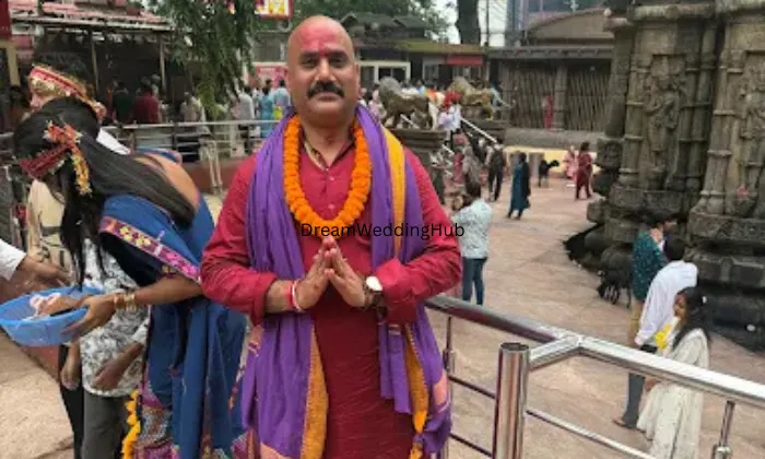 Astrologer Pandit Hari Mohan Shastri