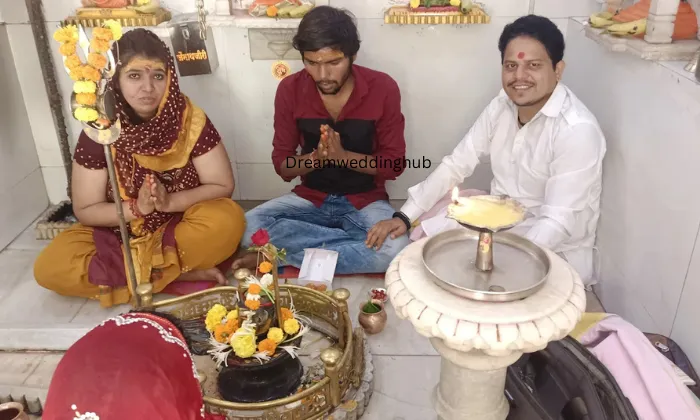 Astrologer Surendra Maharaj Katare