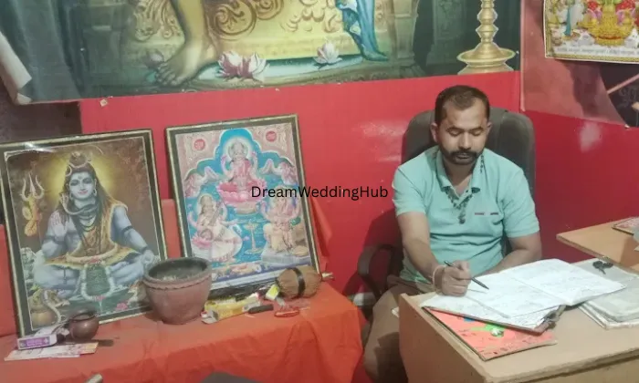 Astrologer Uday Bengali