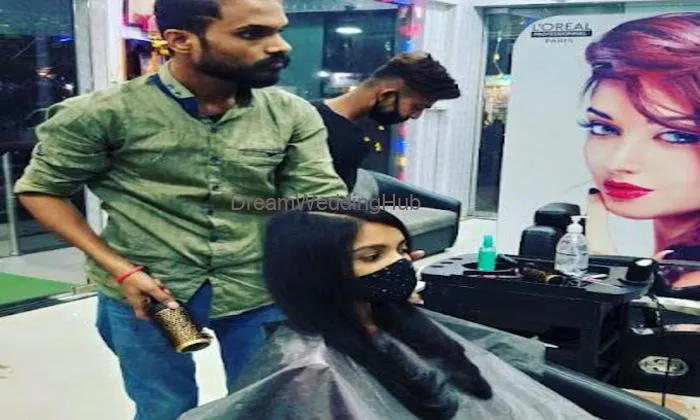 At Unisex Salon