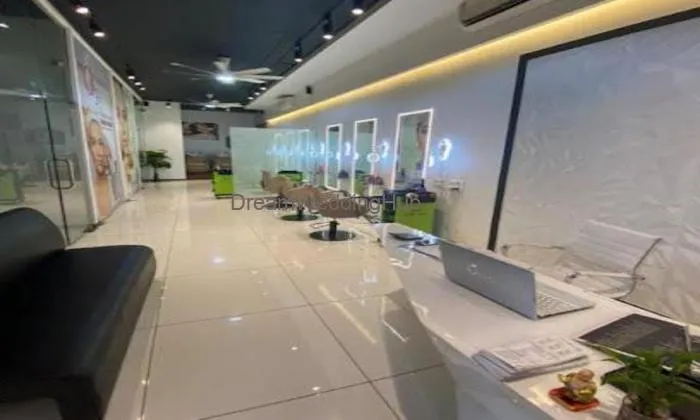 Atul Patil’s Unisex Salon