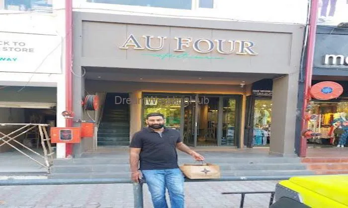 Au Four Sec 8