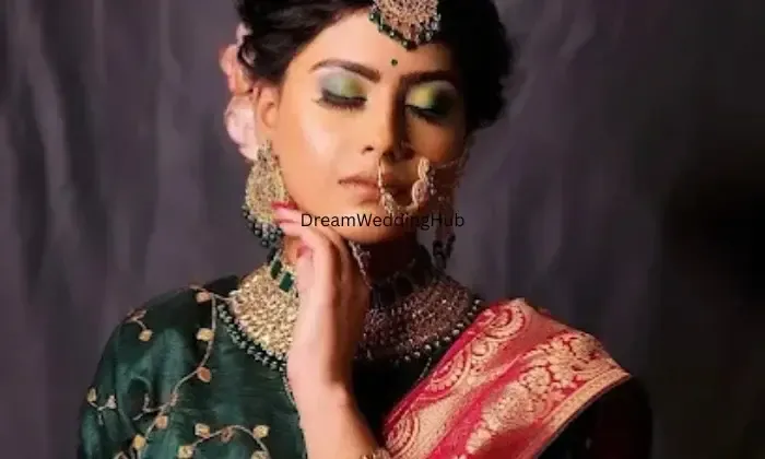 Aura Beauty And Makeup Studio