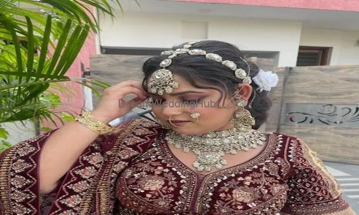 Aura By Kannica | Makeup Artist Jalandhar | Best Bridal Makeup Salon In Jalandhar | Best Makeup Studio In Jalandhar