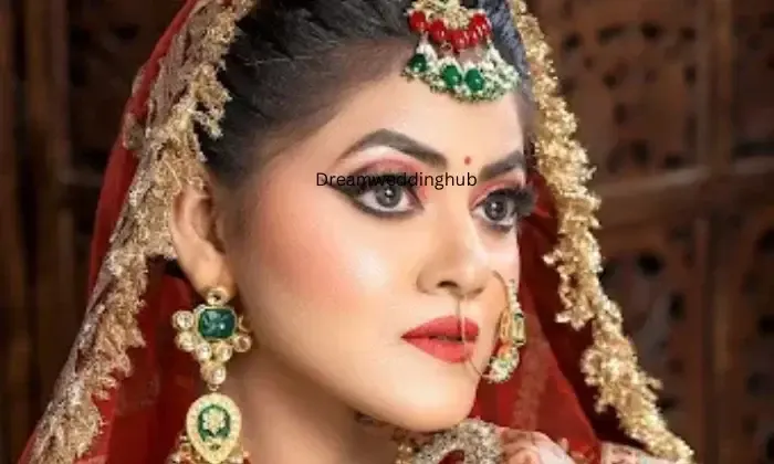 Aura Makeup And Hair Saloon