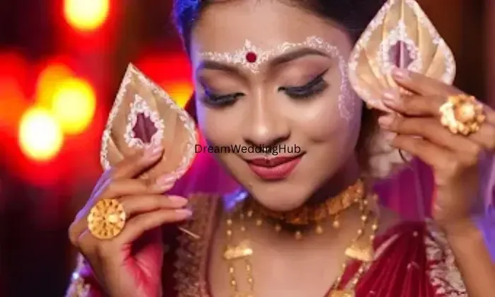 Aura Professional Makeup Studio