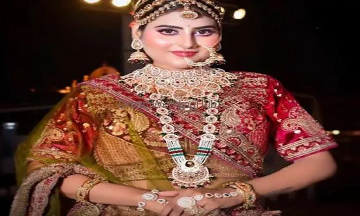 Av Professional Makeup Beauty Parlour And Academy