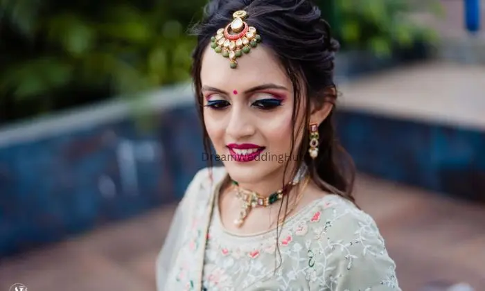 Avsar Beauty Saloon