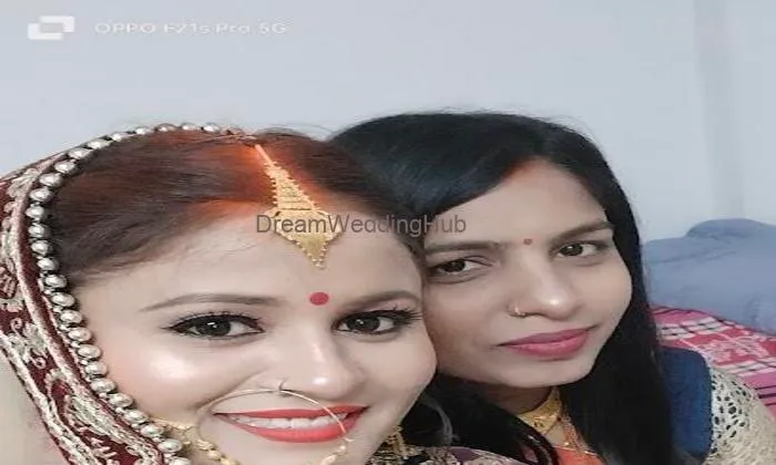 Ayanshi Glamour Ladies Beauty Parlour