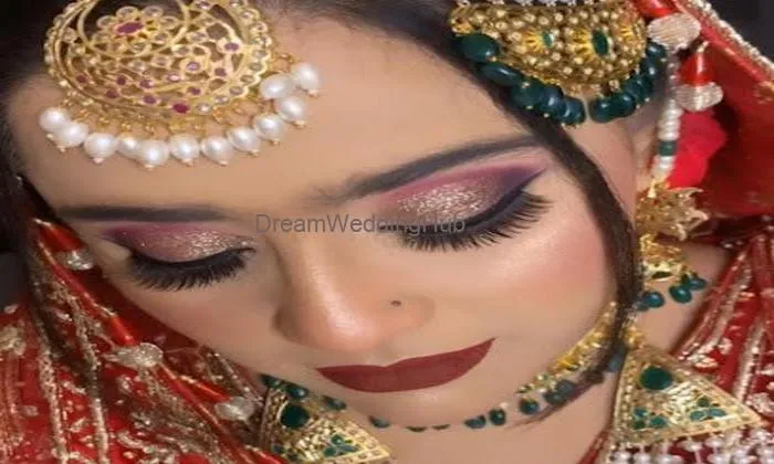 Ayushi Makeup Studio