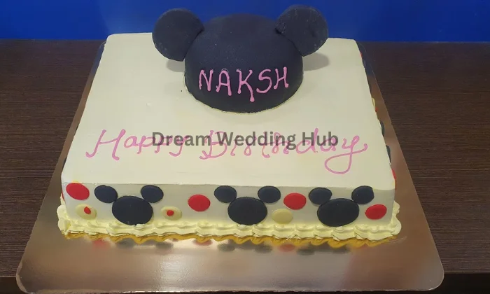 B Bakes The Cake Shop
