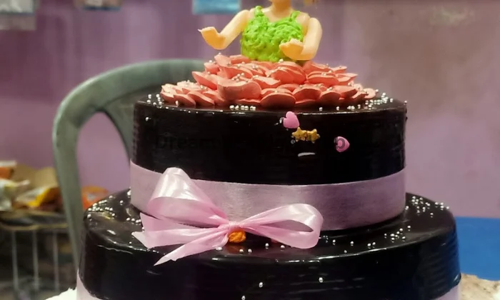 B2 Cakes And Bakes