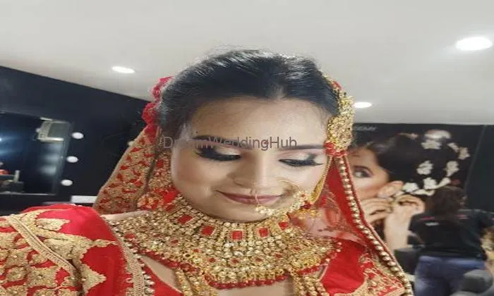 Baby Saroj | Varanasi Makeup Artist