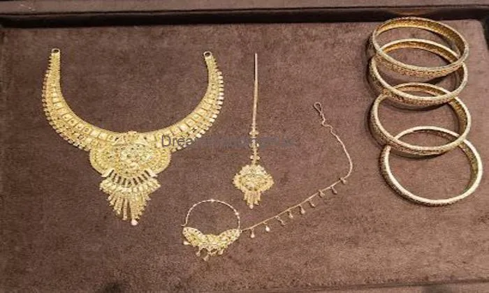 Badrika Jewelry