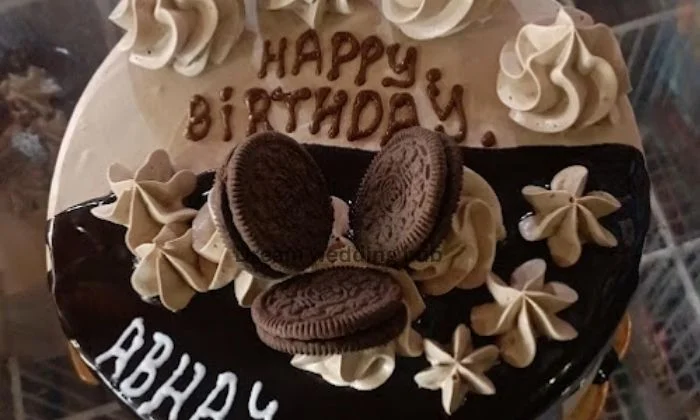 Bakes  Baker