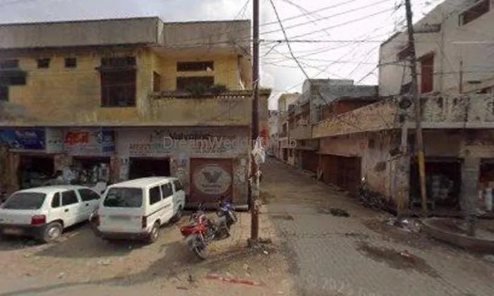 Balaji Taxi Chandausi
