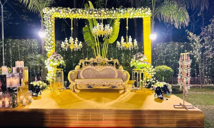 Best Farmhouse For Party