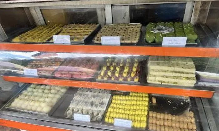 Bhadri Sweets
