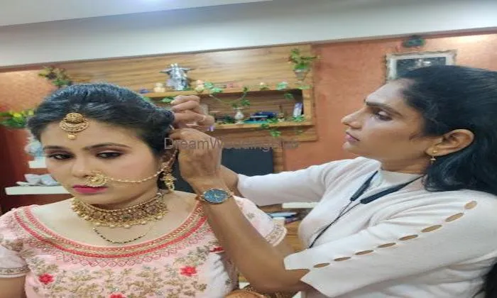 Bhargavi Beauty Saloon And Makeup Studio