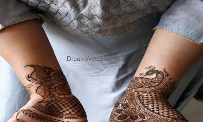 Bhavika Mehendi