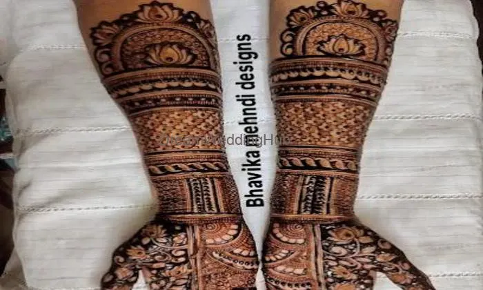 Bhavika Mehndi Artist Navsari