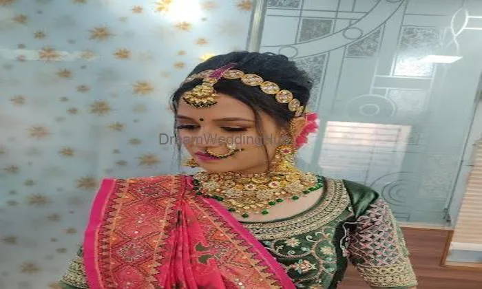 Bindi Beauty Salon Bhavnagar