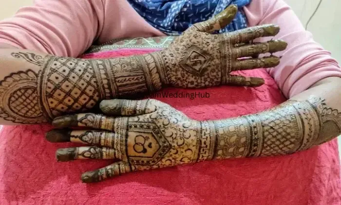 Bindu Mehndi Artist