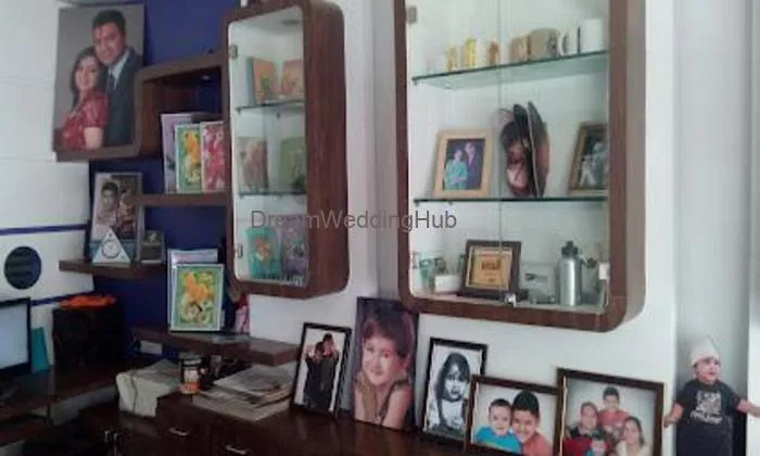 Bombay Studio & Digital Imaging