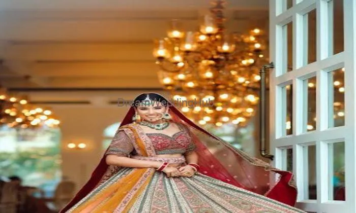 𝗞𝗮𝗻𝗴𝗮𝗻 𝗕𝗿𝗶𝗱𝗮𝗹 𝗦𝘁𝗼𝗿𝗲 - Bridal Lehenga On Rent/artificial Jewellery Shop/sherwani Rent/bridal Store/chura Kalira Store Amritsar