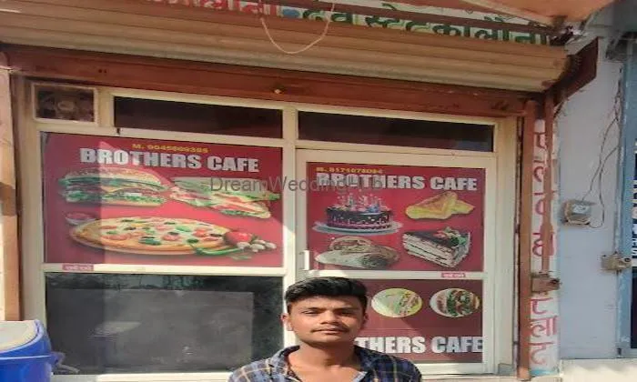 Brothers Cafe