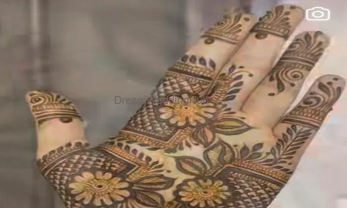 Bs Female Tattoos & Nails Care Studio