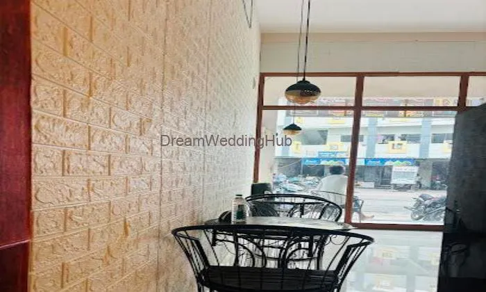 Cake Creation And Cafe