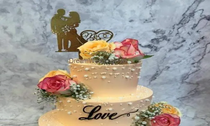 Cake Creations By Bharti Upadhyay Cake Creations By Bharti Upadhyay