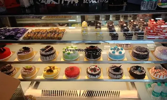 Cake Hearts And Cafe