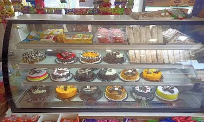 Cake House (mithapur Road , Near Ppr Mall) Cake House (mithapur Road , Near Ppr Mall)