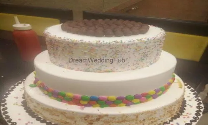 Cakes N Bakes