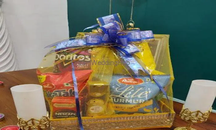 Canvas & Gifts