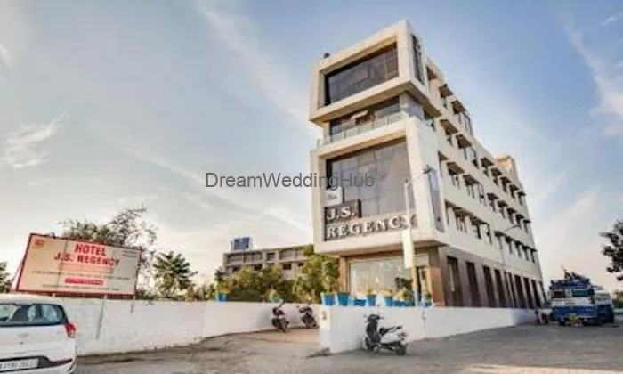 Capital O Hotel Js Regency