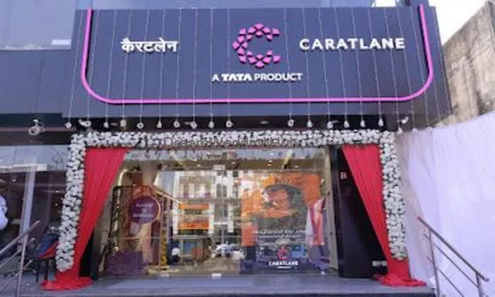Caratlane Jewellery Garh Road, Meerut