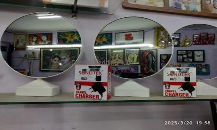 Chand Photo Frame And Photo Studio चांद फोटो फ्रेम & फोटो स्टूडियो