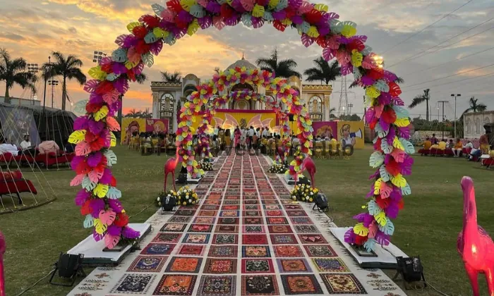 Charbhuja Flower Decoration
