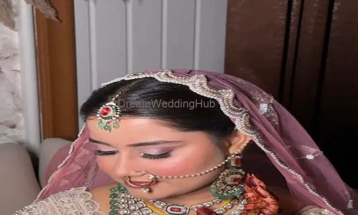 Charu Arora Makeup Artist