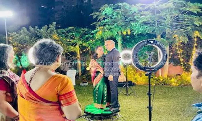 Click And Gift Photo Booth & Event Technologies