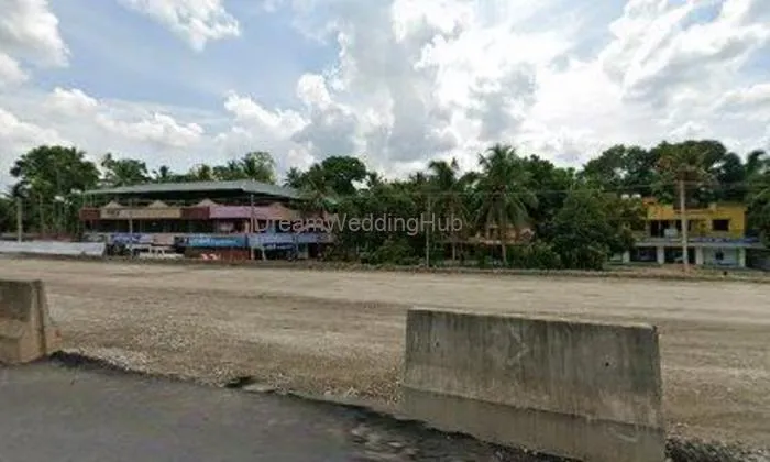 Cm Chicken Center